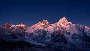珠穆朗玛峰在哪个国家 珠穆朗玛峰在哪个国家哪个位置 