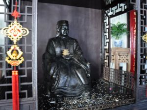 沈万三塑像
