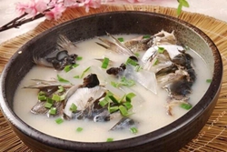 砂锅鱼头