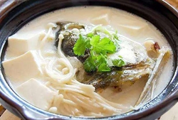 砂锅鱼头