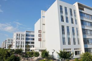 博文、明德、励志教学楼