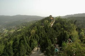 鹤鸣山