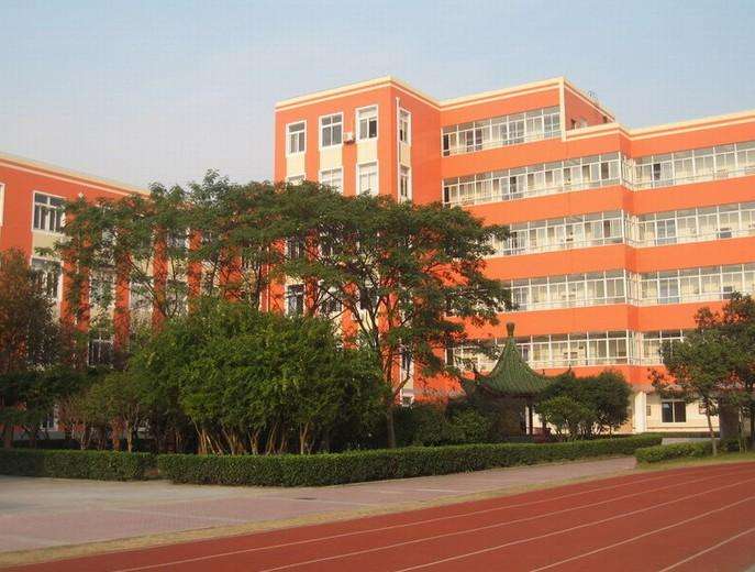 致远中学建筑一景