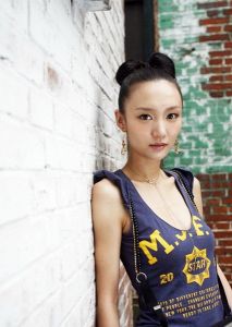 女主