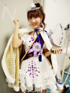 李艺彤