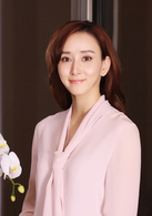 高小琴演员：胡静高小琴是叱咤于政界和商场的风云人物，同时也是一个身世复杂经历曲折的传奇女子。年轻有为，气质脱俗。