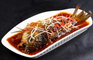 红烧鲤鱼