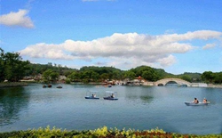 http://lvyou.2345.com/jingdian/yueyangjunshan.html