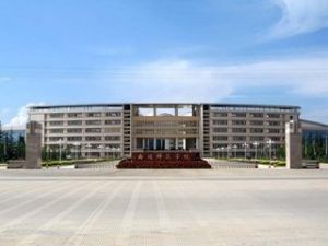 学校图书馆