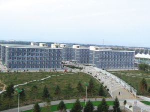 学生宿舍、文化长廊