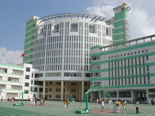 盐城市景山中学教学楼一景
