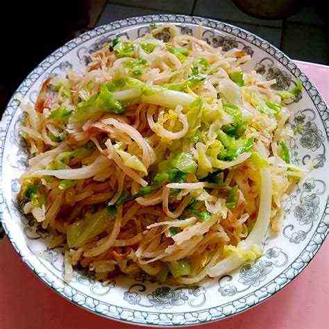 洋白菜炒饼的做法大全（圆白菜炒
